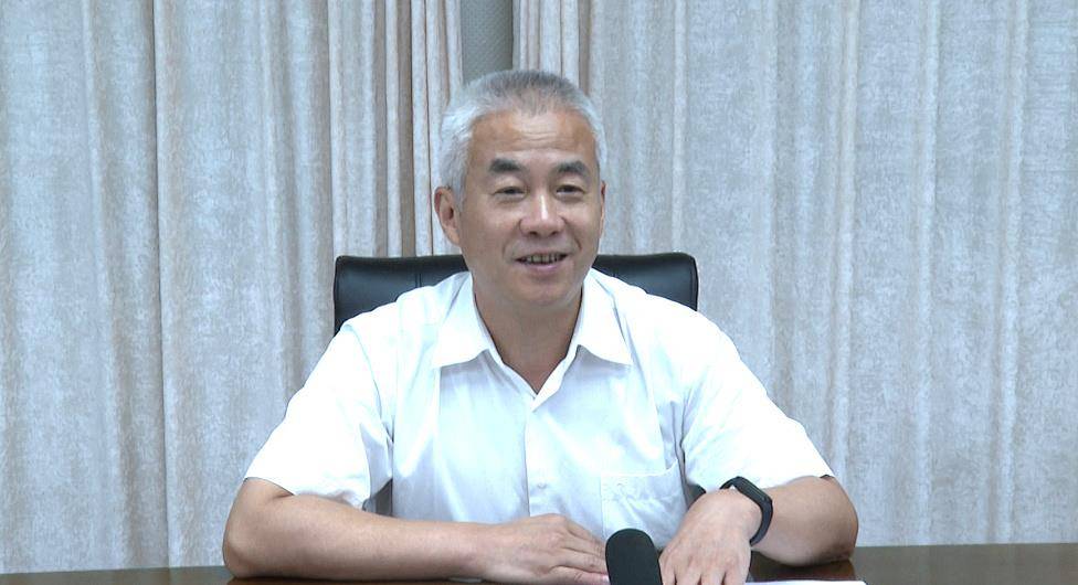 来凤县委书记最新消息